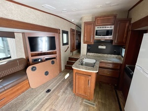 Jayco E-a-g-l-e H-t 24.5C-K-T-S d'occasion 2018 - Product Image 6