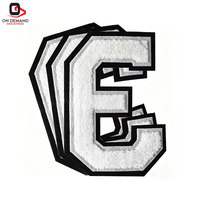 Écussons universitaires durables, appliques en tissu brodées personnalisées, design de lettres sur mesure pour vestes, vêtements et mode de détail