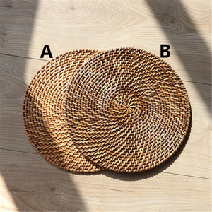 Vente en gros de sets de table ronds en rotin naturel faits à la main au Vietnam pour des ustensiles de cuisine écologiques et une décoration de table de fête de mariage - Product Image 1