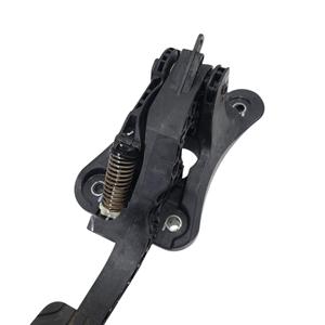 PEDAL DE EMBRAGUE RENAULT CLIO Serie V 465032952R (19>) - Product Image 4