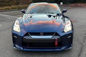 ( F&2 ) Nissan GT-R Premium Usado del 2017 - Product Image 2