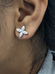 Boucles d'oreilles à clous en diamant de laboratoire taille marquise 2 carats, boucles d'oreilles en or blanc 14 carats massif, cadeau d'anniversaire pour femme - Product Image 6