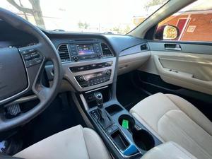 Hyundai Sonata Híbrido 2016 Usado en Buen Estado, Sedán de 4 Puertas - Product Image 4