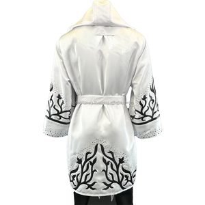 ชุดคลุมออกกำลังกายแบบมีฮู้ดผ้าซาตินสำหรับนักมวยระดับพรีเมียม ชุดสำหรับเดินเข้าสนามชกมวย  ผู้จัดจำหน่ายชุดกีฬา - Product Image 3