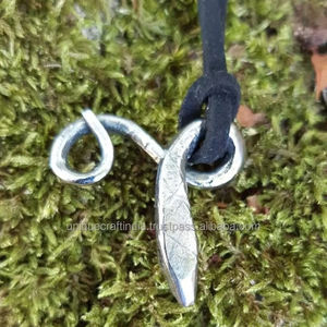 Forgeron indien unisexe médiéval bras anneau Viking Troll croix pendentif peu brillant torsadé en gros pas cher mode pendentifs breloques - Product Image 1