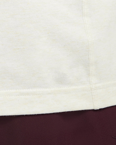 Camiseta Casual de Manga Larga para Hombre, Cuello Redondo, Color Crema, Algodón Jersey, Corte Regular, por Harry Johnson Production - Product Image 3