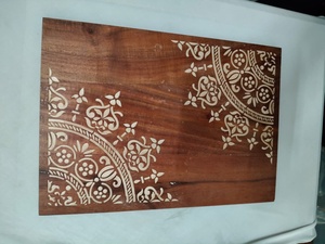 Elegante Tabla de Cortar Rectangular de Madera Natural de 2.0 cm de Grosor, Apta para Lavavajillas, Reutilizable y Sostenible, para Queso y Pan - Product Image 2