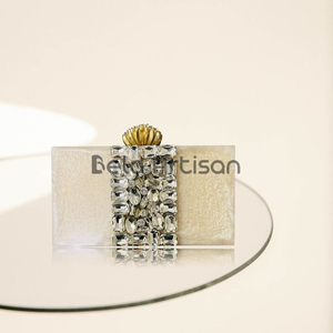 Bolso de mano hecho a mano con piedra de diamante para mujeres y niñas, cadena de moda, bolso de mano con cuentas de resina para bodas, fiestas, directo desde la India - Product Image 4