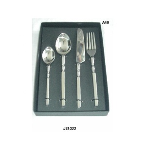 Ensemble de couverts en acier de haute qualité avec manche rond en résine verte Autre couleur disponible Ensemble de couverts de 4 pièces Ensemble de dîner Hotel & Home - Product Image 2