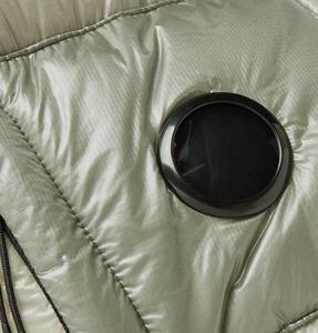 Veste Universitaire Personnalisée OEM pour Homme Grande Taille, Coque Sportive en Laine, Col Montant, Zippée en Toile Rembourrée, Blouson Bulle Matelassé pour l'Hiver - Product Image 6