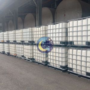 Concentrado de látex de caucho natural 60 DRC de alta calidad de hojas ahumadas acanaladas certificadas FSC de Vietnam - Product Image 4