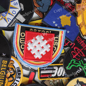 Patchs brodés à coudre avec logo personnalisé pour vestes d'uniformes Badges durables Perles disponibles Différentes formes Tailles Style tendance - Product Image 3