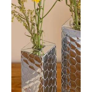 แจกันโลหะเคลือบเงาสำหรับการตกแต่งภายในบ้านที่เก๋ไก๋และการจัดดอกไม้ที่ทันสมัยด้วยการออกแบบที่ทำด้วยมือน้อยที่สุด - Product Image 6