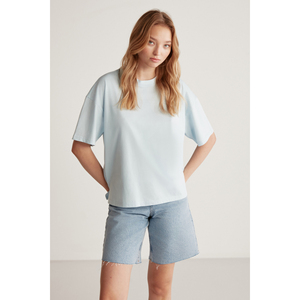 T-shirt à col rond et fente latérale en coton biologique 100% pour femme GRIMELANGE Jemmy, coupe décontractée - Product Image 6