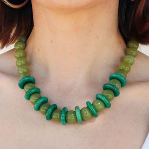 Collier en perles de résine faites à la main Craft Exim, bijoux de mode haut de gamme, élégant pour femmes, à porter en toutes saisons, idéal pour les fêtes, cadeau, exportation - Product Image 1