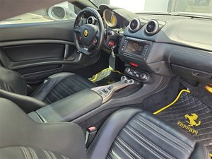 2012สำหรับรถแคลิฟอร์เนีย V8เปิดประทุนหรูหราแปลกใหม่ที่นั่งรถสปอร์ตหนังด้านหลังมีกล้องชื่อสะอาดส่งออกพร้อมพวงมาลัยซ้าย - Product Image 4