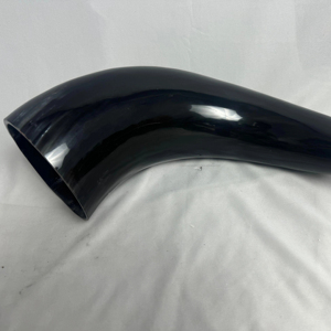 Corne à boire viking polie, style animal, artisanale, écologique, en matériau organique, pour des fêtes épiques, des moments de toast légendaire - Product Image 1