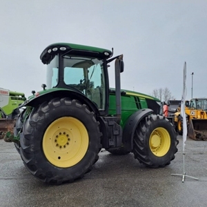 รถแทรกเตอร์มือสอง John Deere 7230R อุปกรณ์การเกษตรขั้นสูงสำหรับเกษตรกรมืออาชีพที่ต้องการความทนทานและประสิทธิภาพ  ขาย - Product Image 1