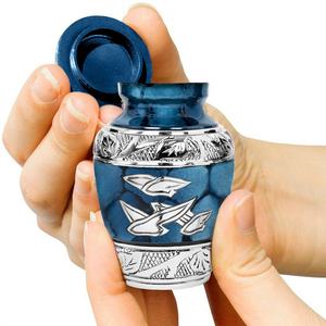 Urna funeraria para adultos hecha a mano 100% de aspecto clásico, urna de cremación, urna de latón macizo para cenizas humanas, venta al por mayor y superventas - Product Image 2