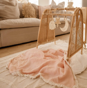 Cadre de gymnastique d'activité pour bébé en rotin Montessori fait à la main naturel le plus bas prix écologique avec pendentifs cadeau pour nouveau-né jouer à la salle de sport - Product Image 3