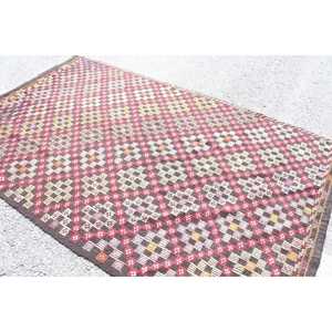 Tapis turc vintage 5,5x9,4 pieds, tapis en laine rouge à motifs floraux Kilim - Product Image 4