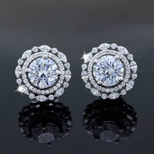 Pendientes de Diamantes Cultivados en Laboratorio con Rubí Baguette y Esmeralda Blanca, con Oro Rosa de 16k, Certificados por IGI, para Uso Casual, Diamantes Americanos - Product Image 3