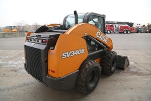 Cargadora Compacta SV340B Más Vendida con Alta Eficiencia, Garantía de 4 Años, Bomba Hidráulica y Motor, Accesorios, Motor Yanmar, Transmisión - Product Image 3