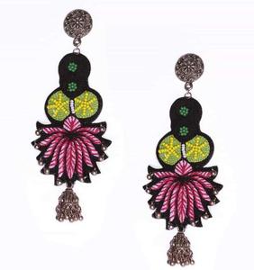 Boucles d'oreilles pendantes à la mode conçues sur mesure pour femmes et filles bijoux en perles en vente - Product Image 2