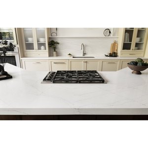 Placa de Cuarzo Bianco Macaubas Ecológica y Duradera - Diseño Moderno, Impermeable para Uso en la Cocina - Product Image 5