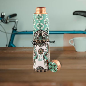 Large gamme de bouteilles en cuivre avec revêtement anti-corrosion, style classique et réutilisables pour une vie saine - Exclusivité Tradebyd - Product Image 5