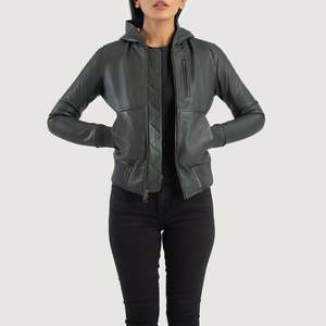 เสื้อแจ็คเก็ตบอมเบอร์หนังแบบมีฮู้ดลายควิลท์สีเขียวลูน่า - Product Image 1