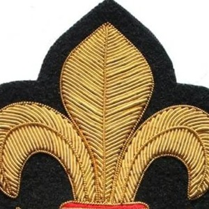 Badges brodés sur mesure, nouveau design 2026, service OEM, qualité supérieure, broderie artisanale, badges en fil doré, vente en gros - Product Image 4
