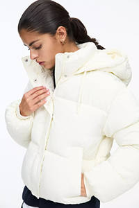 El más nuevo estilo Lady Puffer Jacket Womens acolchado Winter Bubble Jacket para exteriores Premium Quality Custom Logo Design Jacket - Product Image 3