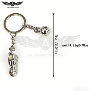 Porte-clés en métal avec ballon et chaussure de football, porte-clés pour les amateurs de football, cadeau pour les fans de sport, accessoire en alliage de zinc durable - Product Image 2