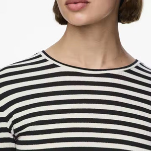 High Quality Womens T <b>Shirt</b> Custom Casual Streetwear Trendy <b>Tee</b> Fashion Top OEM Bulk Wholesale Plain Summer Clothing - Product Image 3