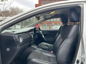 TOYOTA AURIS USADO CON VOLANTE A LA IZQUIERDA/DERECHA - Product Image 3