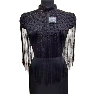 Robe de soirée islamique modeste noire sur mesure 2026 pour femmes, robe de fête droite, cape lourde ornée de perles, broderie, paillettes, glands, unique - Product Image 1