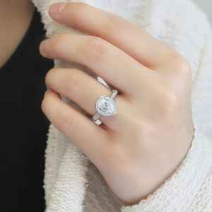 Anillo de Compromiso Moderno Unisex de Plata de Ley 925 SM Jewels con Halo de Moissanita en Forma de Pera para Regalo de Boda - Product Image 2