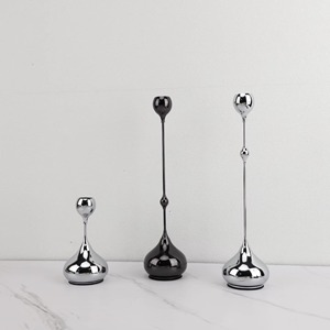 Elegante Candelabro Largo de Metal Dorado para Decoración de Fiestas, Decoración del Hogar y Uso en Mesas para Ocasiones Especiales, Venta al por Mayor desde India - Product Image 5