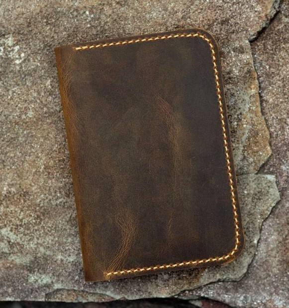 สีน้ำตาลเข้ม