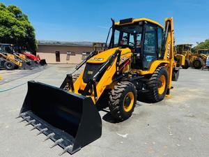 Nouvelle pelle rétrocaveuse JCB 5CX à faible nombre d'heures de fonctionnement, 4x4, équipement lourd de construction, moteur Moog, pour acheteurs mondiaux - Product Image 5