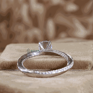 Anillo de compromiso con punta de estilo único de diamante de corte redondo de 6 MM para mujer - Product Image 3
