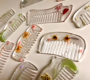 หวีเรซิ่นมืออาชีพสำหรับช่างตัดผม ใช้สำหรับจัดแต่งทรงผมในร้านเสริมสวย วัสดุเรซิ่นคุณภาพสูง - Product Image 3