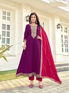 Elegante Kurti Vichitra Bordada, Último Estilo de Diseñador, Ropa Étnica para Damas, Look Casual Cómodo, Disponible en Stock, Venta al por Mayor - Product Image 4