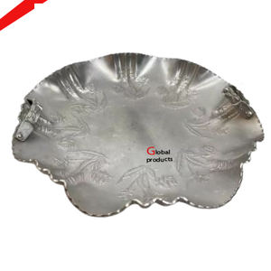 Nuevo plato para servir aperitivos con acabado plateado hecho a mano para restaurante y bar de hotel - Product Image 1