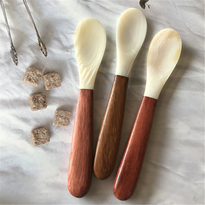 Cuillère à caviar en nacre naturelle de qualité supérieure faite à la main pour les événements de luxe et le style culinaire - Product Image 5