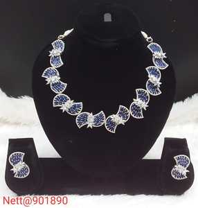 Ensemble de bijoux en diamant américain exquis pour femmes | Superbe collier et boucles d'oreilles pour compléter parfaitement votre look élégant - Product Image 2