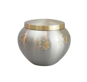 Urna de cremación para mascotas de latón más vendida urna de recuerdo pata grabada urna de ceniza personalizada con polvo negro Acabado - Product Image 5