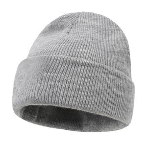 Bonnets d'hiver tricotés tendance avec broderie de poisson Jésus, épaisses et chaudes, avec symbole chrétien Ichthys, pour hommes et femmes - Product Image 1