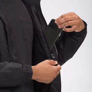 Veste de pluie de sport conçue avec un tissu léger à séchage rapide et une coupe confortable pour les activités de plein air, vestes pour hommes - Product Image 5